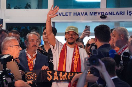 Venirea lui Sane a „incendiat” orașul Istanbul » Vine și un star de la Manchester City