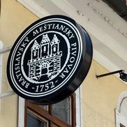 Am mers la cea mai veche și renumită berărie din Bratislava, Bratislavský Meštiansky Pivovar. Foto: Andrei Crăițoiu (GSP.RO)
