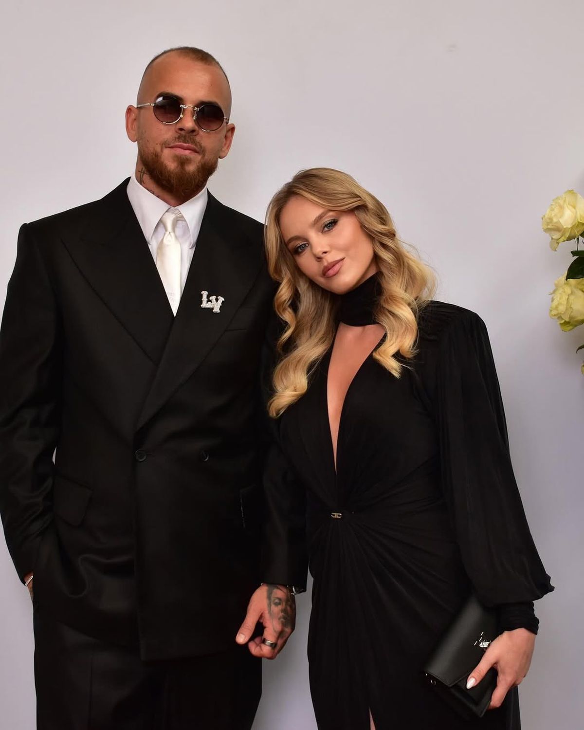 „Rebelii” Budescu și Alibec, așa cum nu i-ai mai văzut, la nunta lui Florinel Coman » Ținutele alese de cei doi