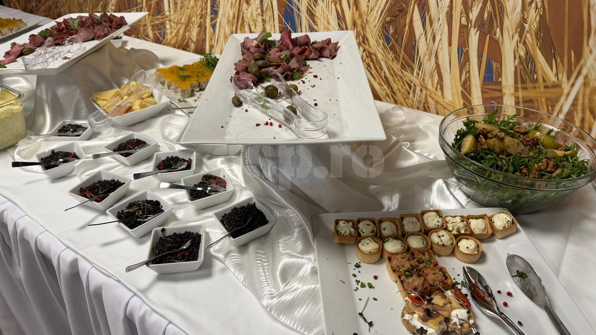 VIP la Euro U21 » Cum arată meniul Michelin de la meciuri: de la iepure cu dulceață de caise la șalău cu fenicul copt! Imaginile sunt savuroase