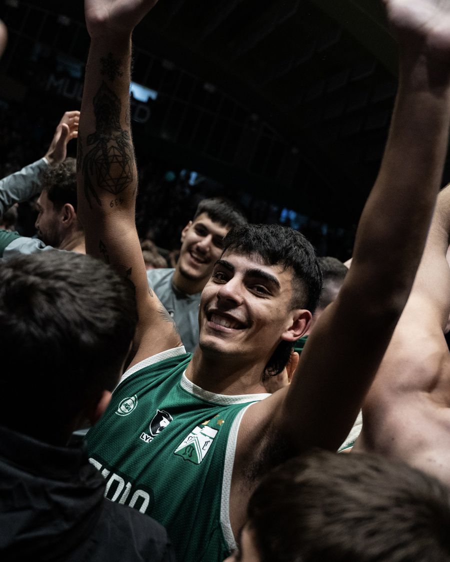 Coș uluitor în campionatul de baschet al Argentinei! A marcat 7 puncte în ultimul minut și echipa lui este aproape de o surpriză uriașă