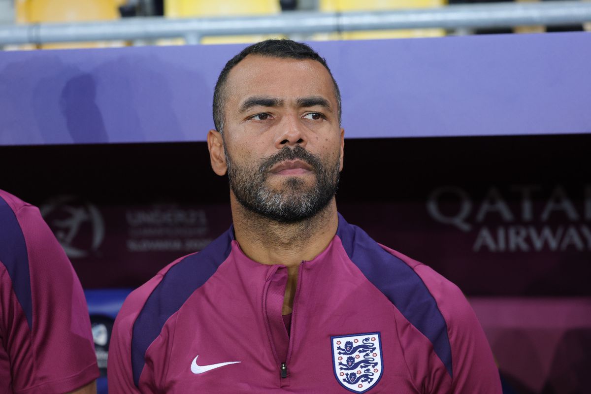 Marele Ashley Cole le-a vorbit reporterilor despre starul în ascensiune al Angliei: „Devine un jucător de top!”