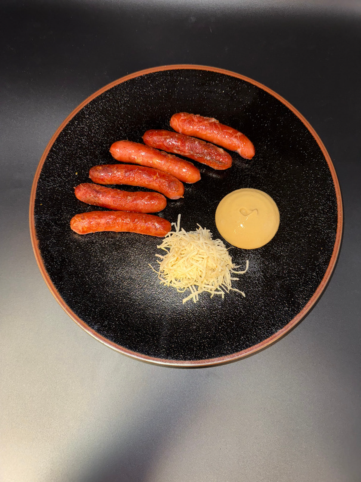 VIP la Euro U21 » Cum arată meniul Michelin de la meciuri: de la iepure cu dulceață de caise la șalău cu fenicul copt! Imaginile sunt savuroase