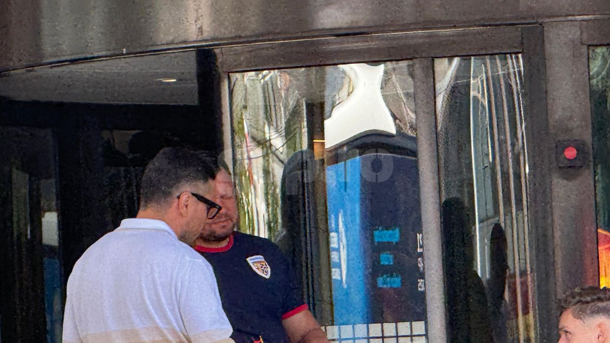 A doua zi după penalty-ul ratat cu Italia, Louis Munteanu a fost băgat „în ședință” de oficialii FRF, chiar în fața hotelului