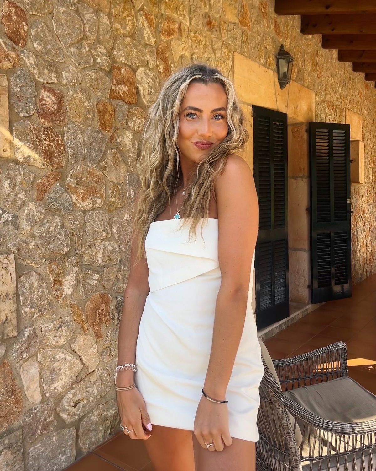 Ellie Collins - prezentă la Cehia - Anglia