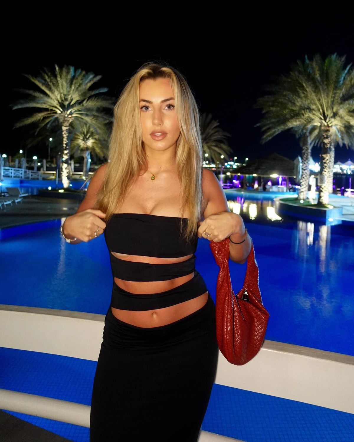 Ellie Collins - prezentă la Cehia - Anglia