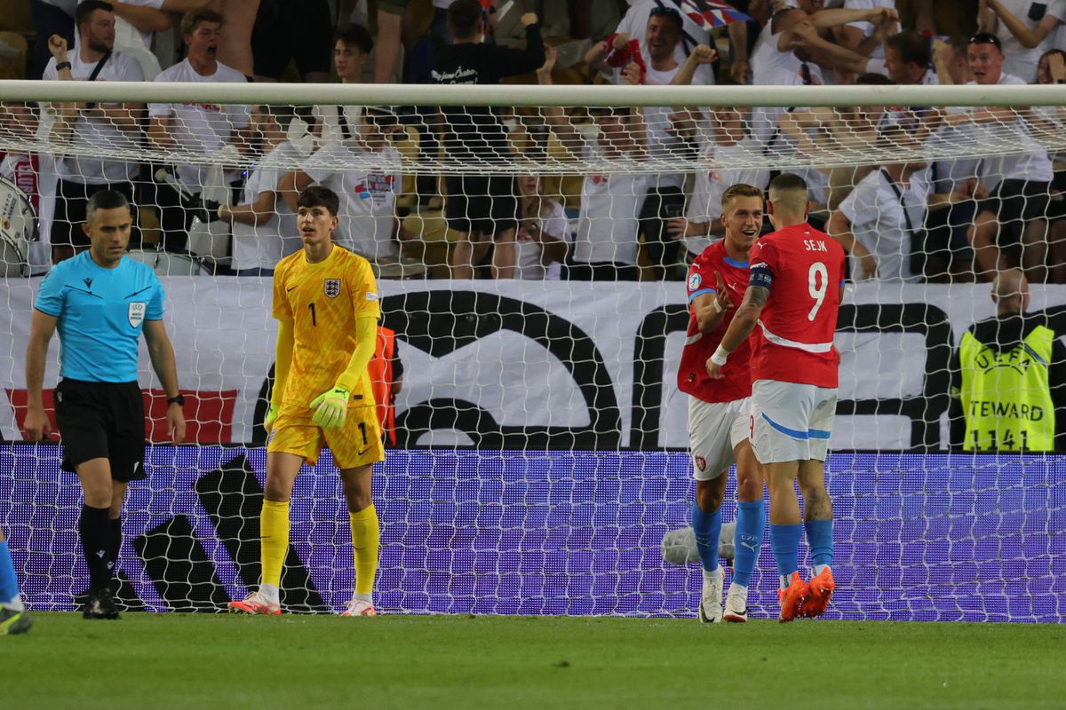 „Drăgușin e un monstru!” » Interviu EXCLUSIV cu coechipierul românului de la Tottenham: „Mi-a făcut treaba mai ușoară”