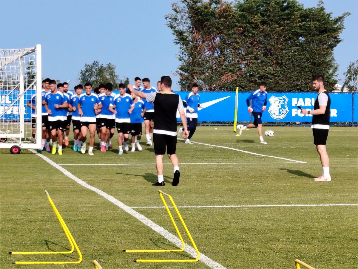 Schimbări masive la Farul, în ziua reunirii » 10 jucători sunt „PA” + prezență-surpriză: fotbalist cotat la 1,2 milioane de euro