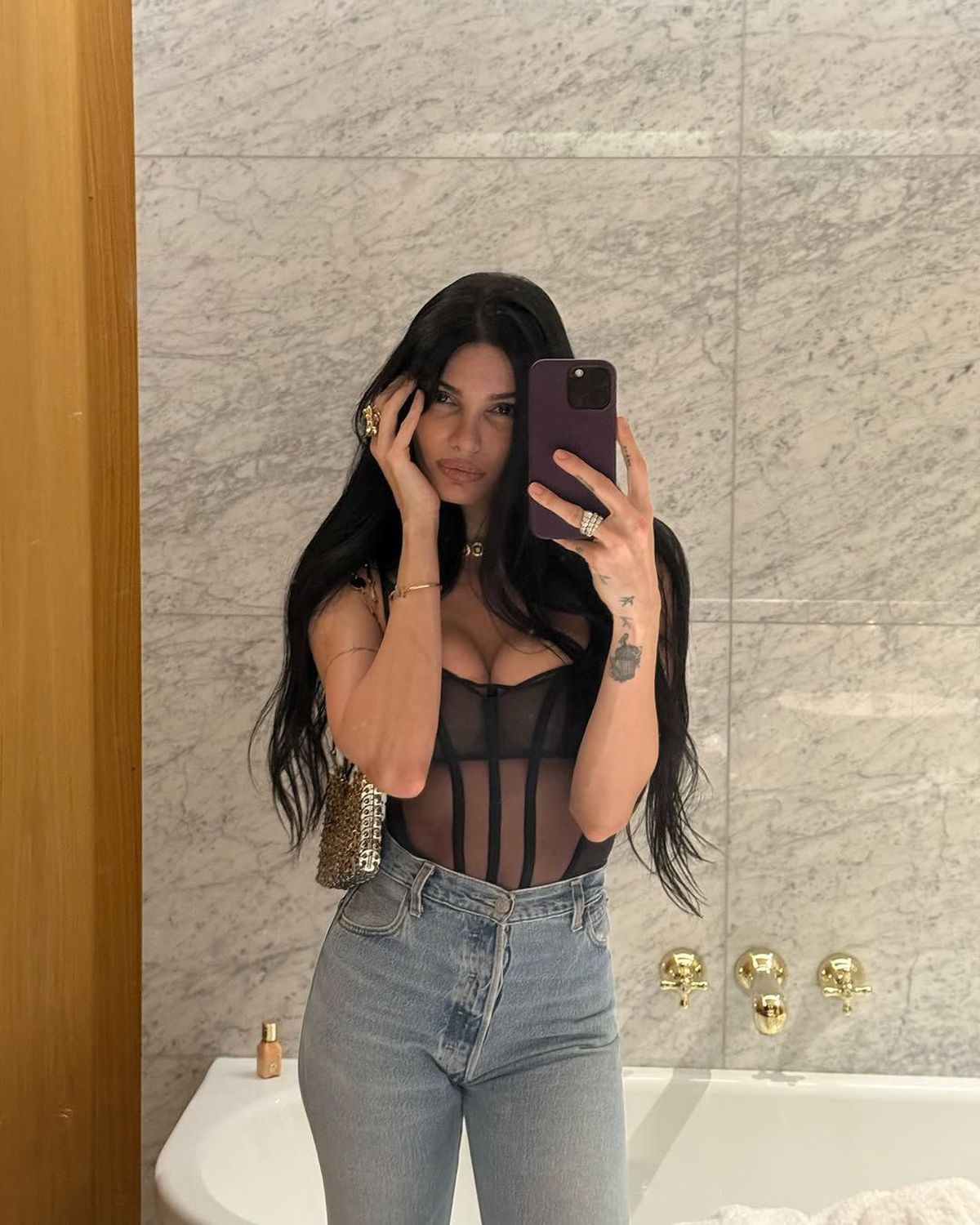 Jovana Djordjevic face senzație în Serbia