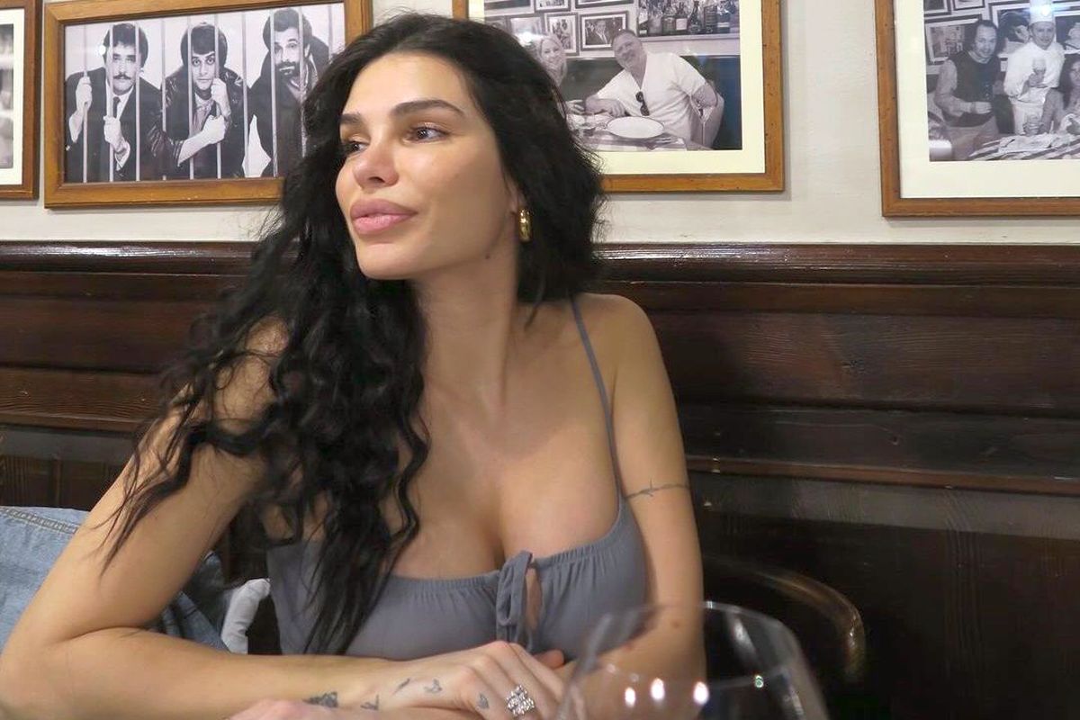 Soția fostului internațional face senzație în Serbia! De la reality-show-uri și condus agresiv, la poze nud: „Cum poți să arăți așa după 3 nașteri?!”