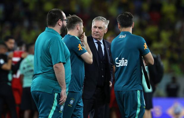 Film documentar de Oscar cu Ancelotti! » Un celebru regizor italian filmează în SUA antrenamentele Braziliei