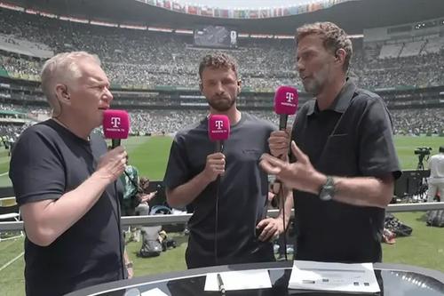 Jurgen Klopp (dreapta), dezamăgit de Mexic - Africa de Sud // foto:X foot.mundo