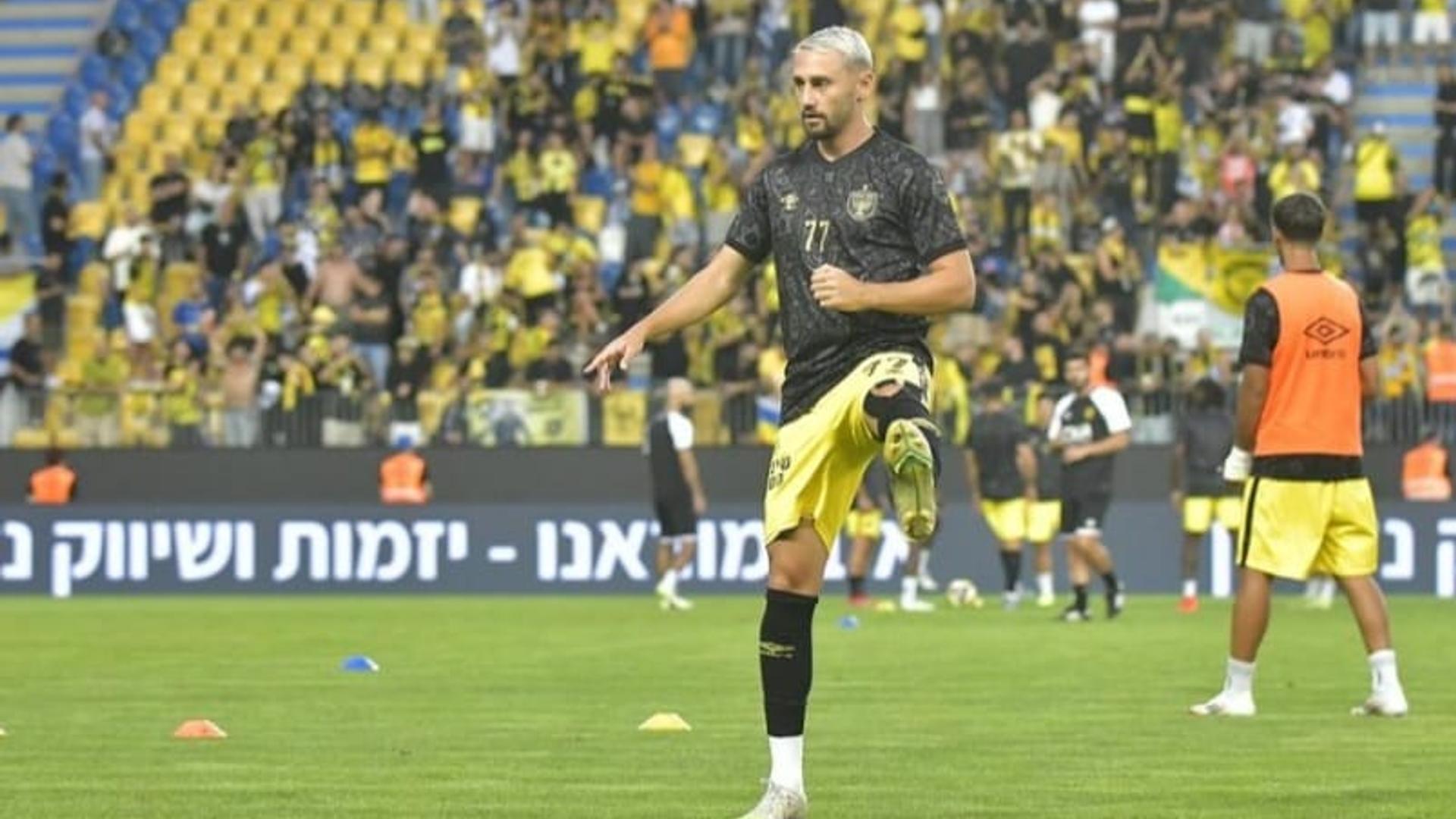 Stadionul Ilie Oană din Ploiești în renovare pentru meciurile Beitar Ierusalim Europa League, afectând Petrolul Ploiești insolvență club. | sursa foto: Gazeta Sporturilor