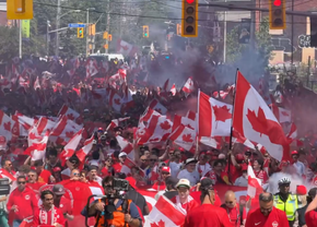 Fanii canadienii si cei bosniacii au dat nas în nas pe străzile Toronto