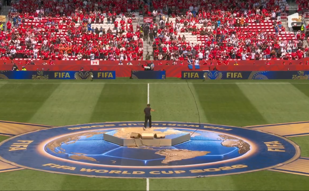 Canada - Bosnia, a doua ceremonie de deschidere a Mondialului