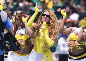 Shakira a făcut show la deschiderea Cupei Mondiale! Reacțiile presei internaționale după momentul care a ridicat stadionul în picioare