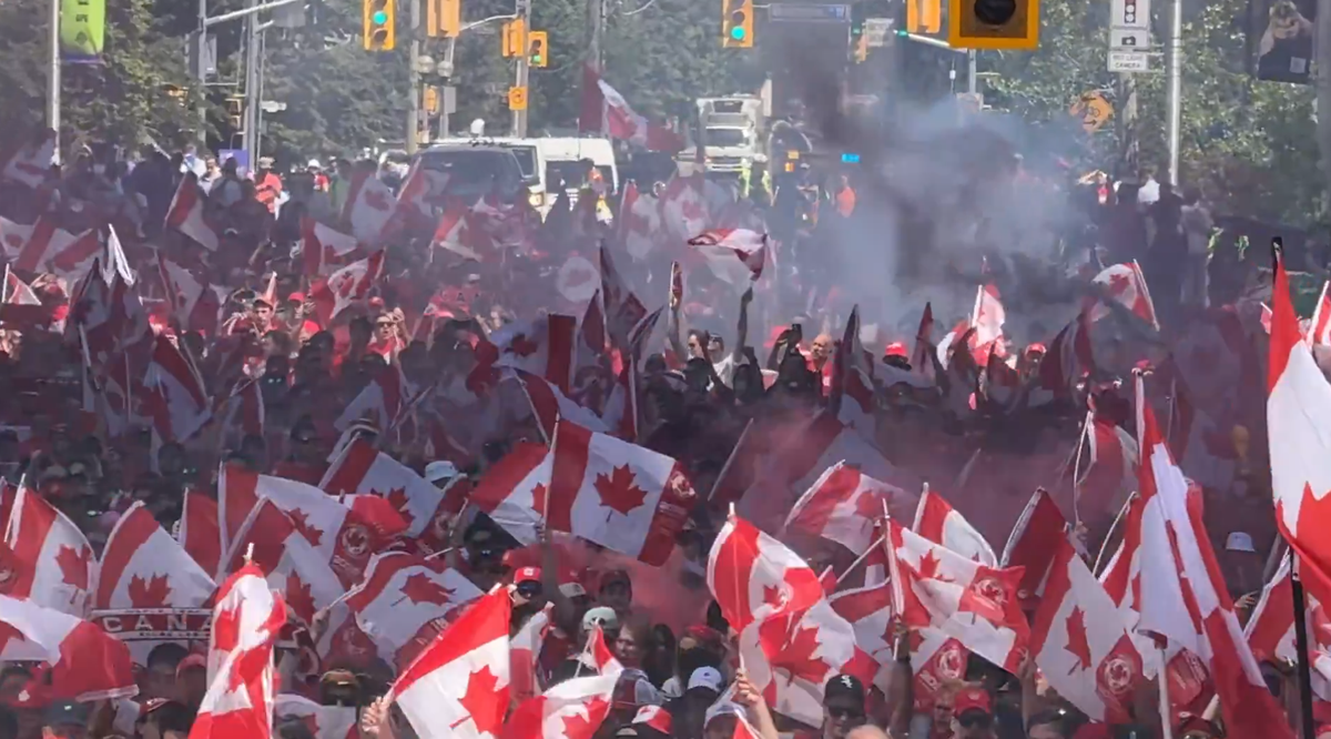 Fanii canadieni si cei bosniaci au dat nas în nas pe străzile din Toronto