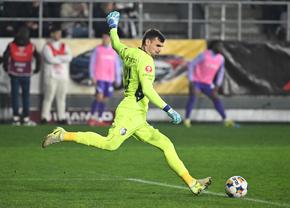 Sepsi OSK l-a prezentat oficial pe portarul care a retrogradat din Superligă