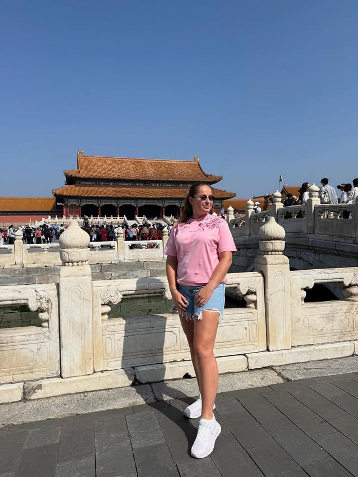 „Alona”, rivala care i-a făcut coșmaruri Simonei Halep, îndrăzneață în Grecia: „Pe curând, Mykonos”