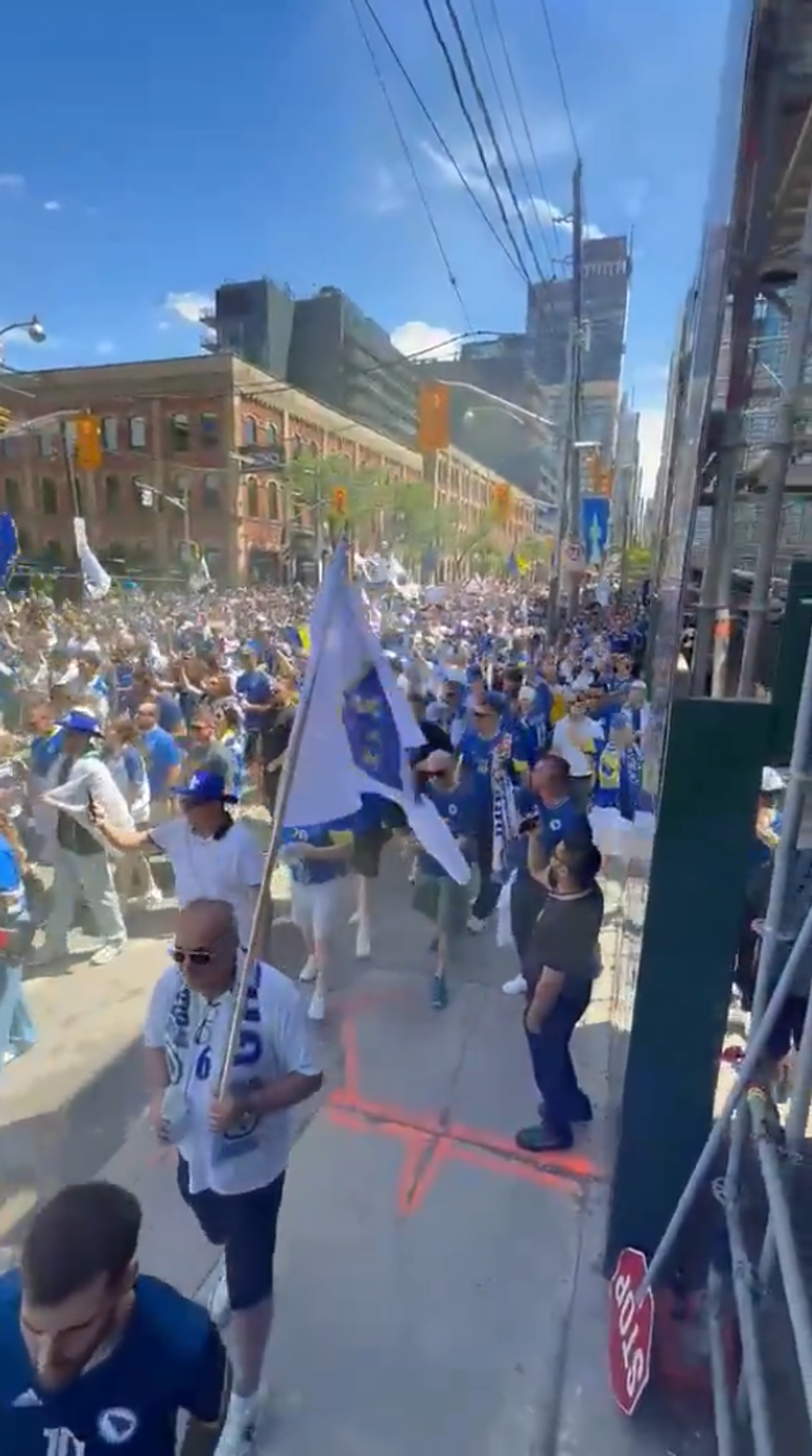 Fanii canadieni si cei bosniaci au dat nas în nas pe străzile din Toronto