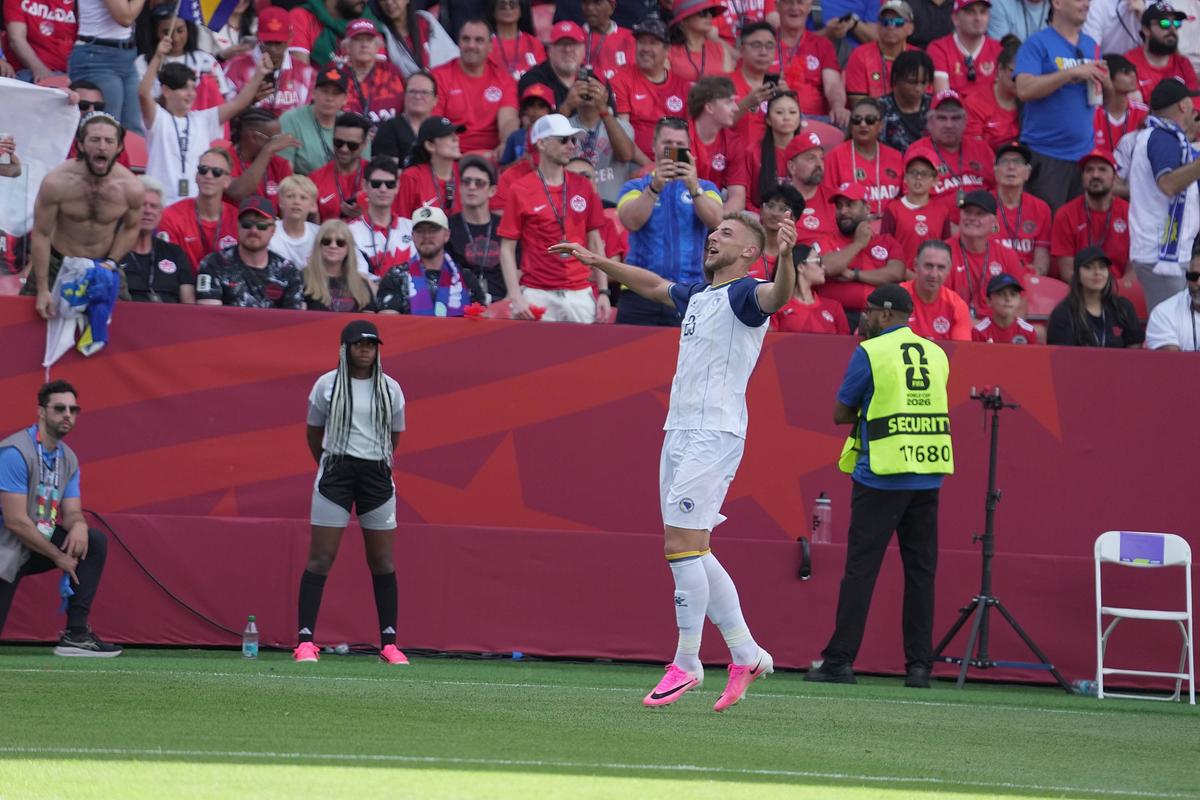 Ce coincidență! Golul lui Lukic la Mondial vine la fix 35 de ani distanță de la alt moment istoric pentru fotbalul românesc