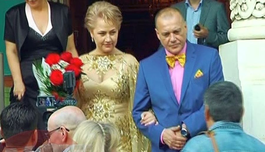 Marcel Pușcaș și Elena Burlan-Pușcaș s-au căsătorit în 2014 // Foto: captură Kanal D Marcel Pușcaș și Elena Burlan-Pușcaș s-au căsătorit în 2014 // Foto: captură Kanal D