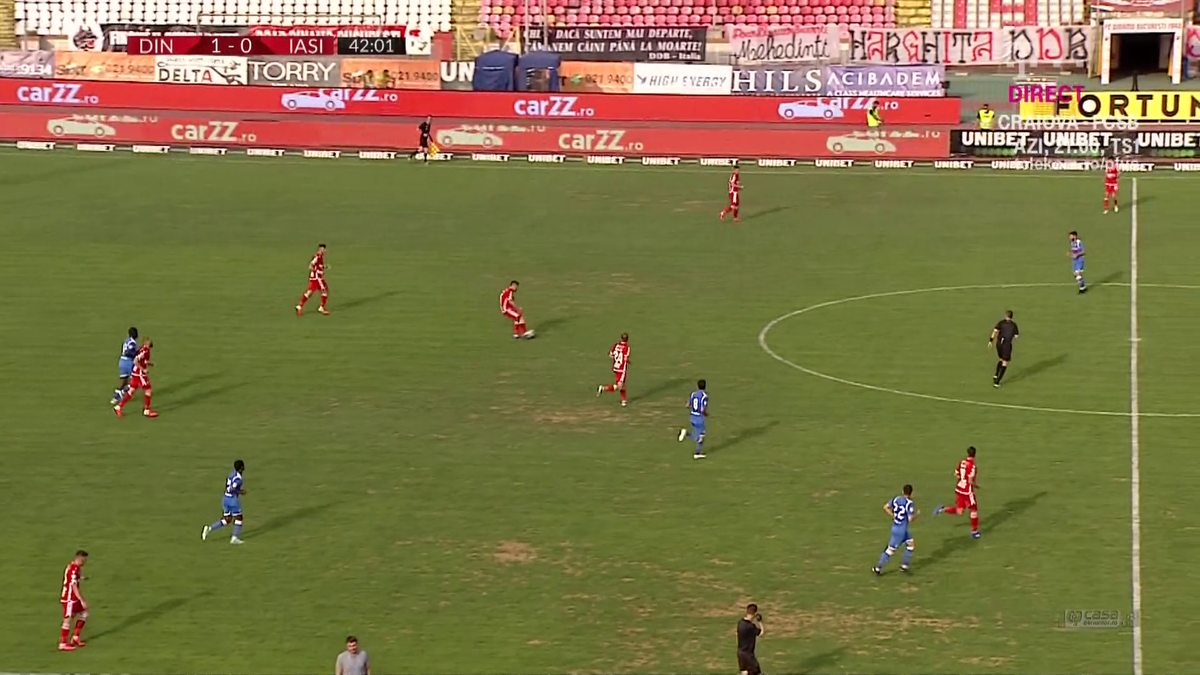 DINAMO - POLI IAȘI. Joc de B, gazon de B