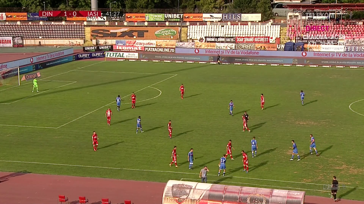 DINAMO - POLI IAȘI. Joc de B, gazon de B