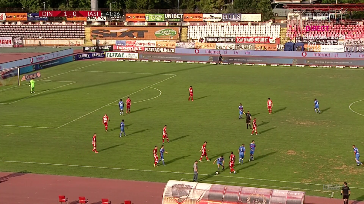 DINAMO - POLI IAȘI. Joc de B, gazon de B