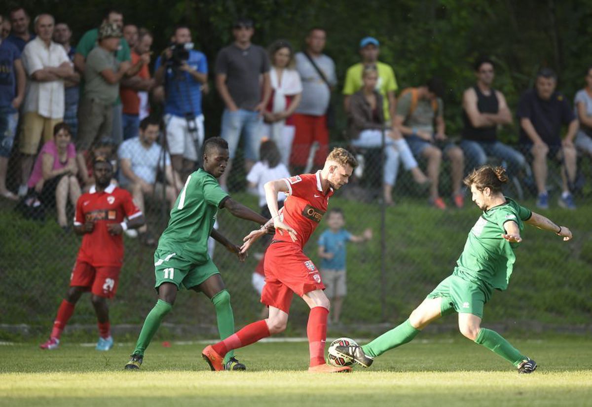 Fostul atacant al lui Dinamo s-a retras la 24 de ani și face pavaje cu dale: „În afară de celebritate, fotbalul nu îți oferă nimic bun! Rednic a crezut în mine”