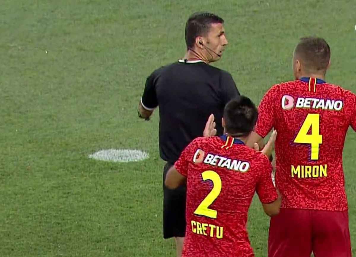 EXCLUSIV Dan Petrescu nu exagerează: arbitrii o fac pe Craiova campioană! Iată scorul erorilor comise în play-off: cum ar arăta clasamentul fără greșeli în lupta la titlu