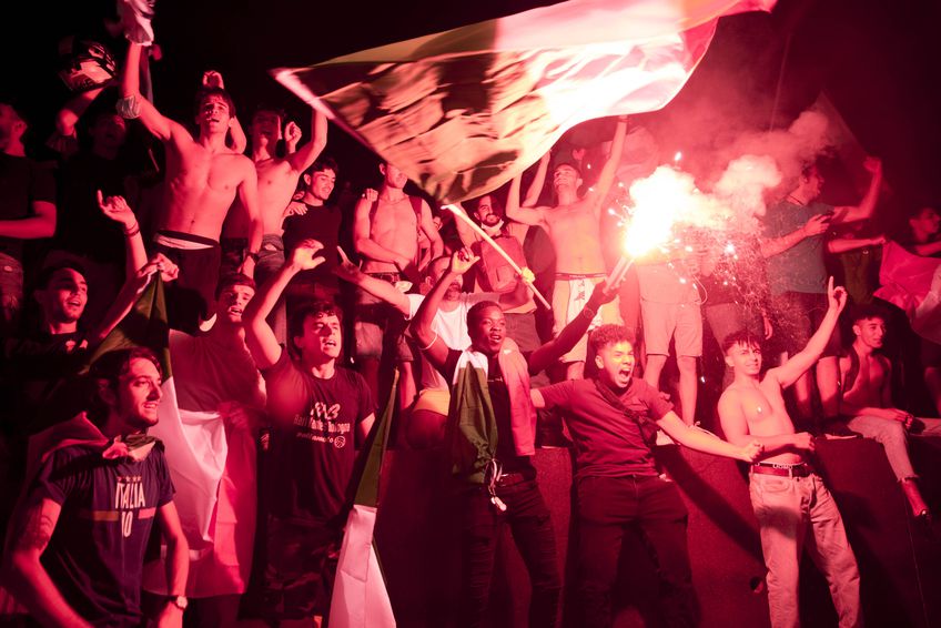 Italieni au făcut noapte albă după succesul de la EURO 2020 // FOTO: Imago