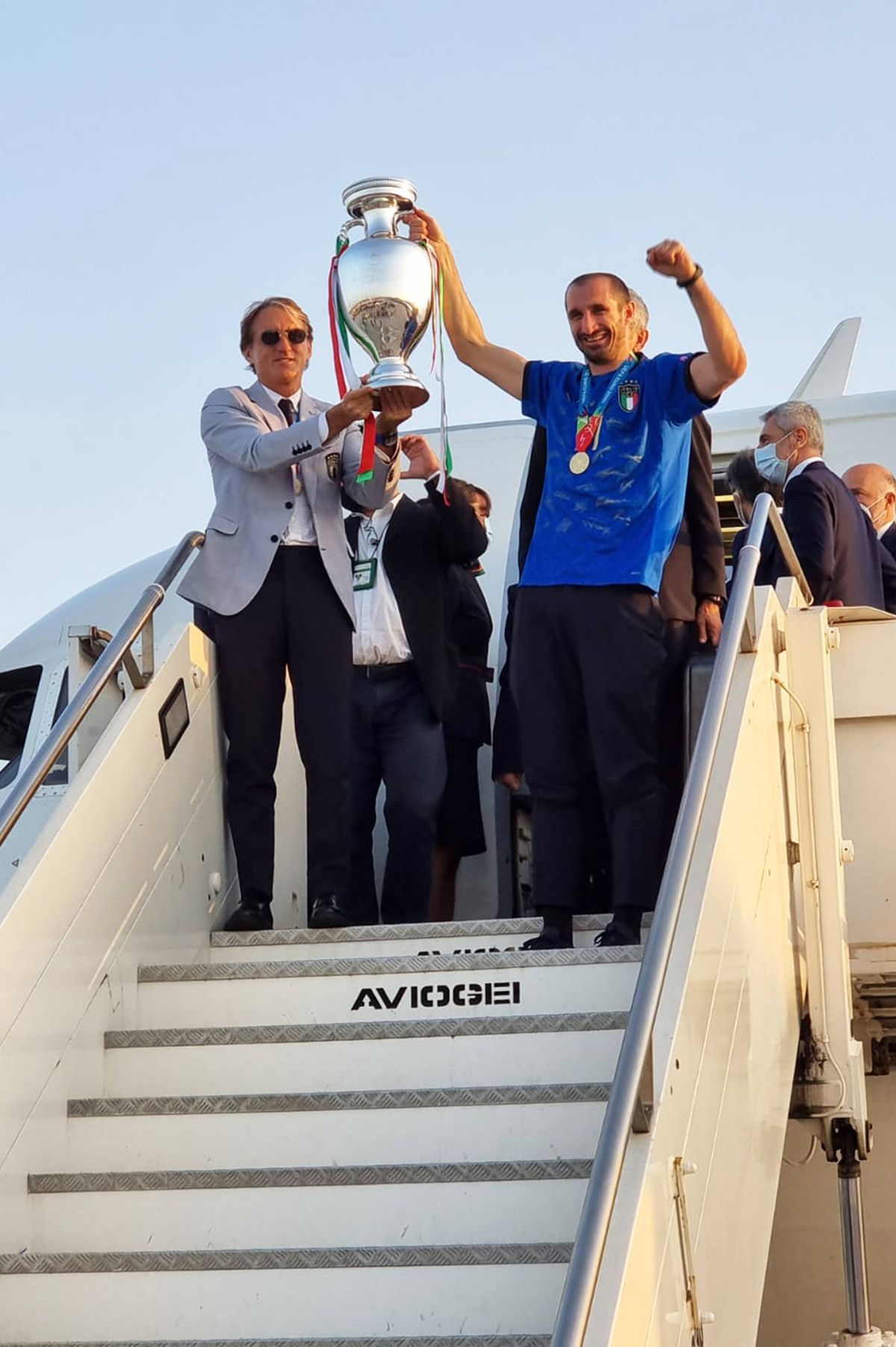 A ajuns acasă! Italienii au revenit în țară cu trofeul EURO 2020 și au fost așteptați de fani la aeroport