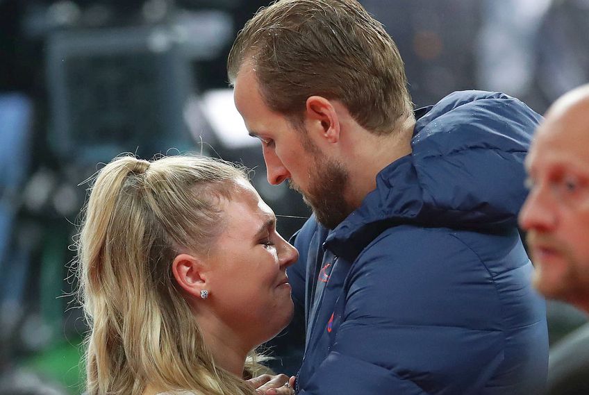 Kane și-a consolat soția în lacrimi după ce Anglia a pierdut EURO 2020 // FOTO: Imago