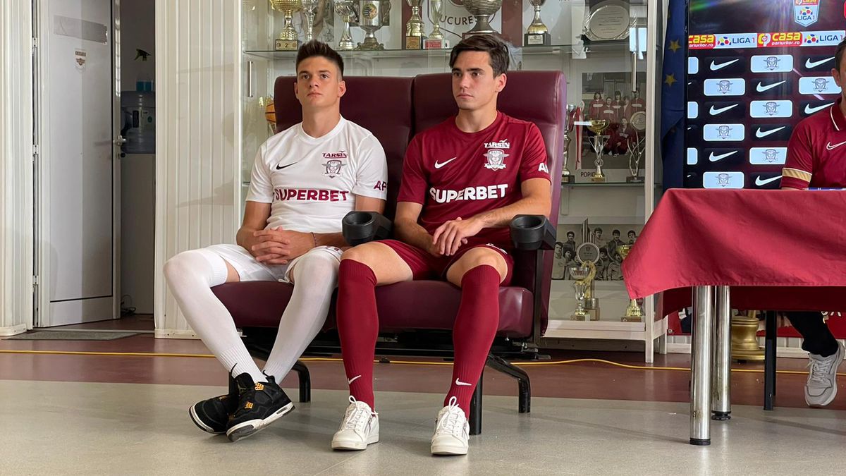 Rapid, mutare spectaculoasă: a semnat cu Nike! Primele imagini cu noile echipamente