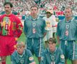 Gareth Southgate între David Seaman și Alan Sharrer la Euro 1996, foto: Guliver/gettyimages