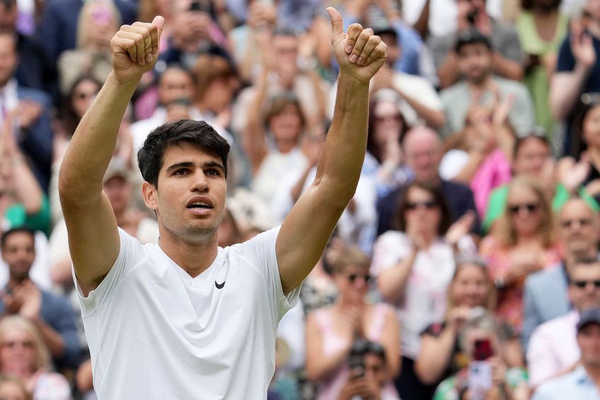 Carlos Alcaraz, după victoria cu Medvedev în semifinala Wimbledon // foto: Imago Images