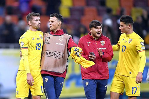 Alex Dobre, în dreapta, cu numărul 17 // foto: Imago Images