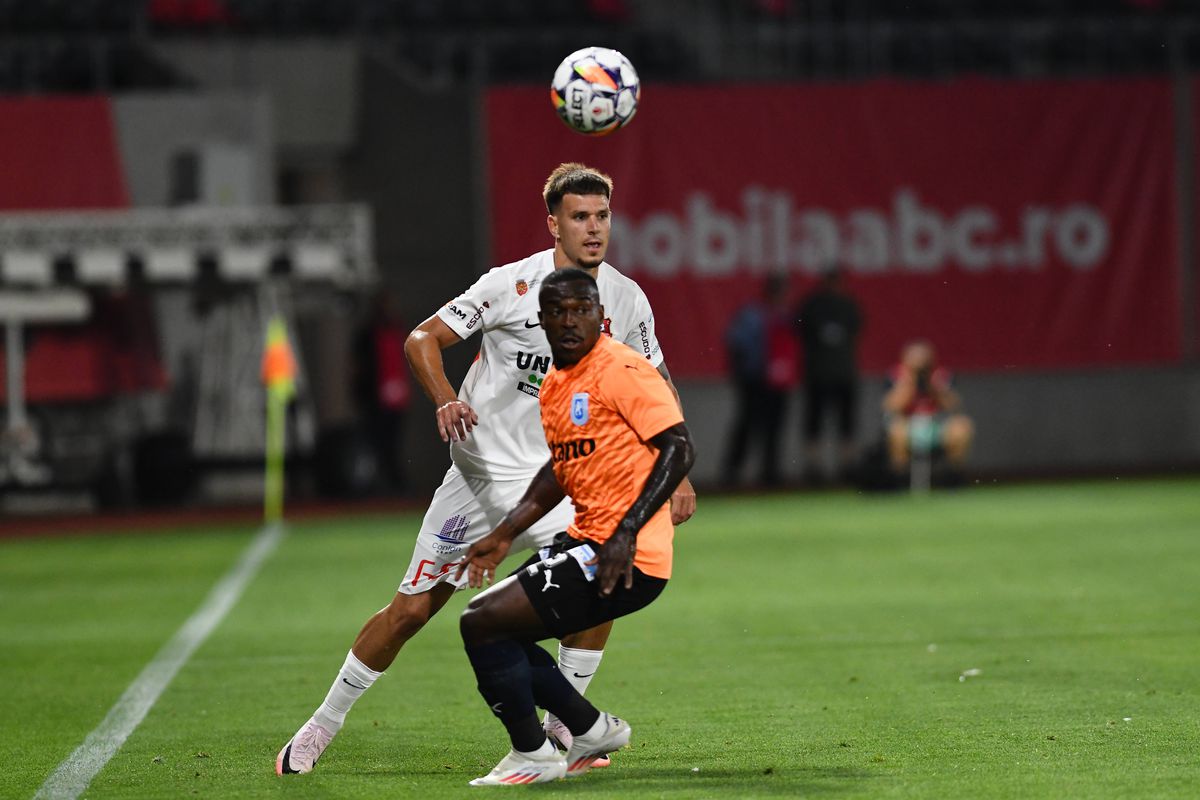 „Cutremur” la Universitatea Craiova » Mitriță i-a înjurat pe secunzii lui Gâlcă, iar antrenorul principal a ripostat!