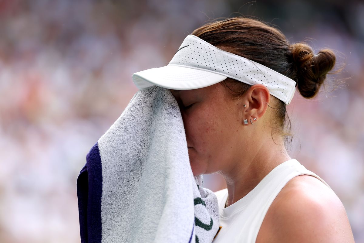 Devastată! Amanda Anisimova n-a putut vorbi din cauza lacrimilor, după finala pierdută cu un scor istoric la Wimbledon