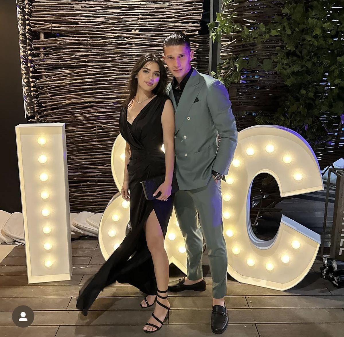 Talismanul secret al lui Alex Dobre! A stat lângă patronul Rapidului și a făcut show în lojă: „Mă motivează la fiecare meci”