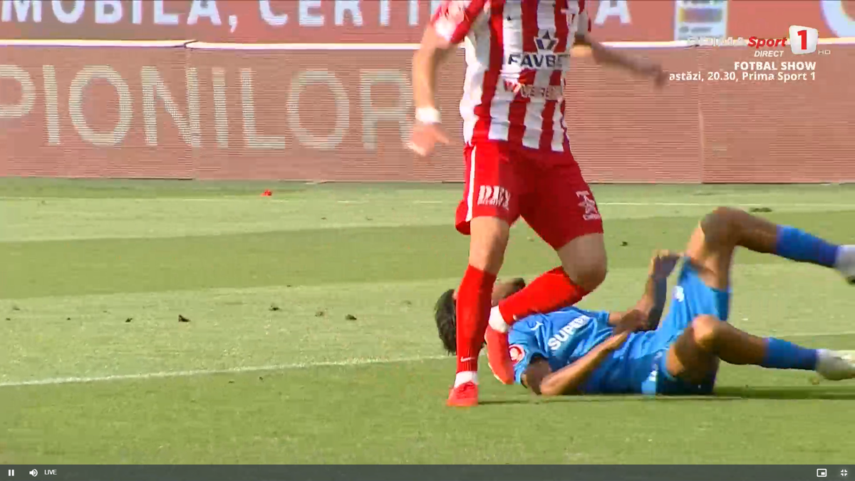 Penalty-ul obținut de Craiova în meciul cu UTA