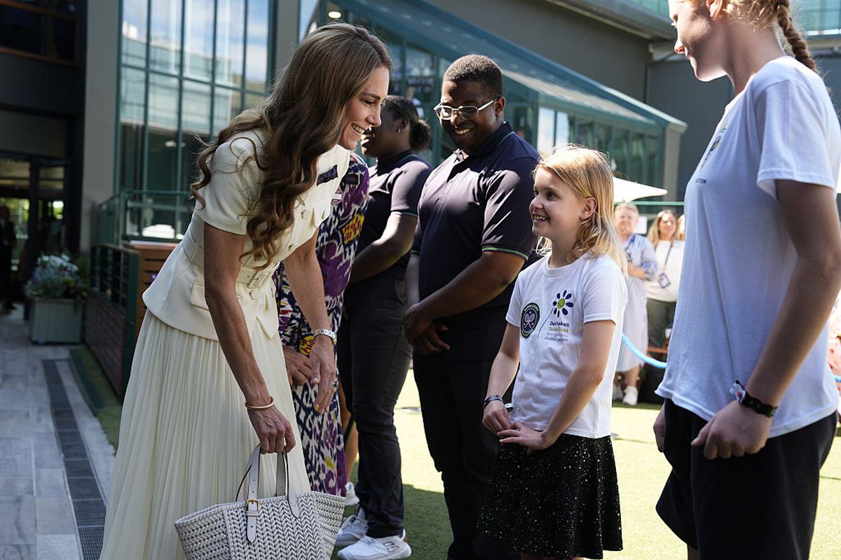 Imagini COLOSALE din loja regală de la Wimbledon » Simona Halep, lângă Prințesa Kate Middleton în timpul finalei feminine