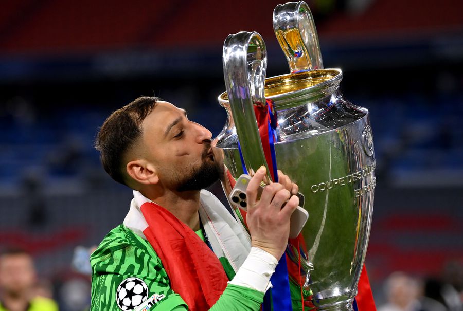Gigio Donnarumma, după triumful din Liga Campionilor cu PSG (sezonul 2024/2025) // FOTO: Getty Images Drama dintre Donnarumma și PSG continuă » Condițiile impuse de portarul italian pentru a semna un nou contract