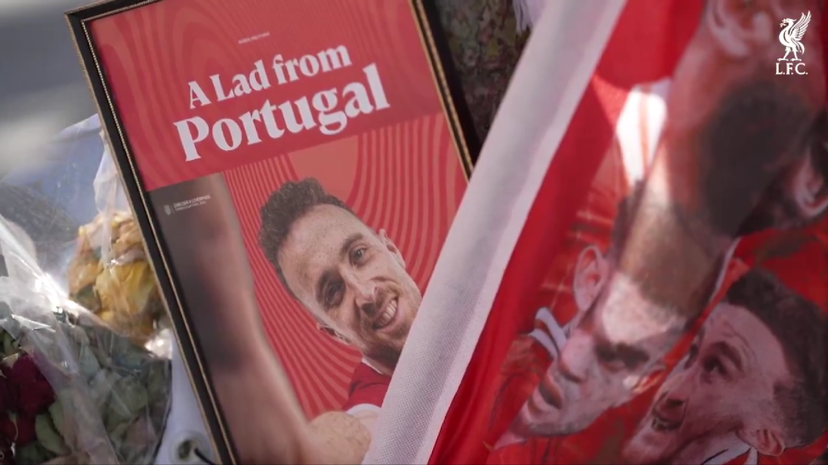 Scenografia emoționantă pentru Diogo Jota, afișată de fanii lui Liverpool