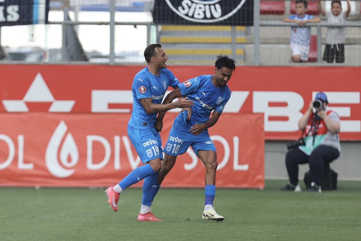 Vasile Mogoș și Ștefan Baiaram în UTA - Universitatea Craiova, etapa 1 (3-3)