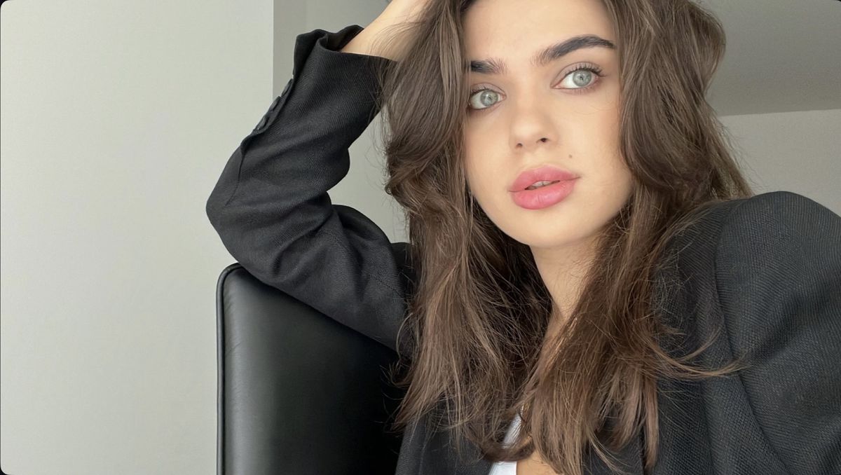 Talismanul secret al lui Alex Dobre! A stat lângă patronul Rapidului și a făcut show în lojă: „Mă motivează la fiecare meci”