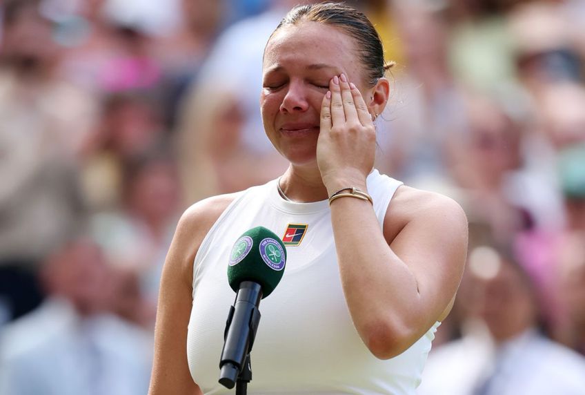 GALERIE FOTO Devastată! Amanda Anisimova n-a putut vorbi din cauza lacrimilor, după finala pierdută cu un scor istoric la Wimbledon