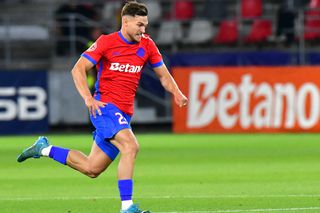 Becali a început discursul criticându-l pe Politic, apoi a anunțat alt fotbalist că va sări din schemă: „Pierdut, nu mai cred în el!”