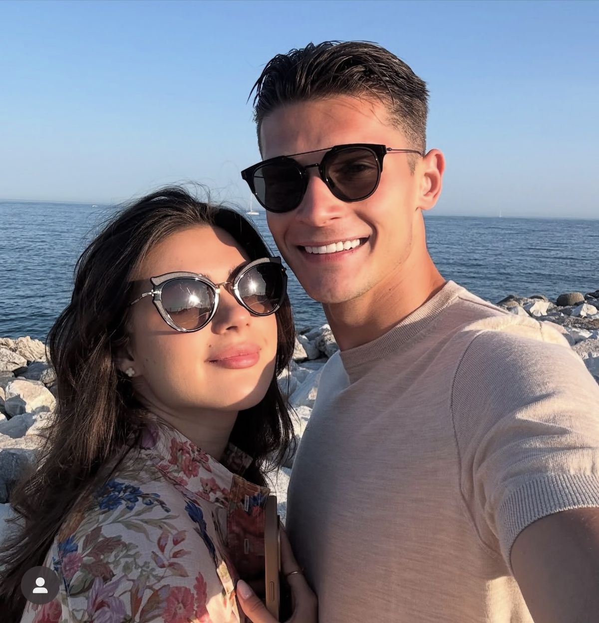 Talismanul secret al lui Alex Dobre! A stat lângă patronul Rapidului și a făcut show în lojă: „Mă motivează la fiecare meci”